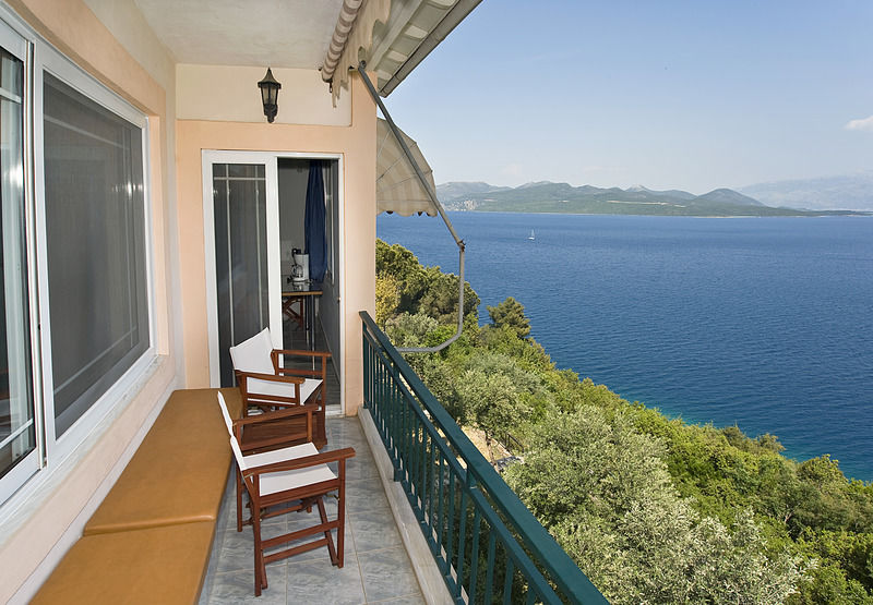 Villa Magemenou Nikiana Exteriör bild